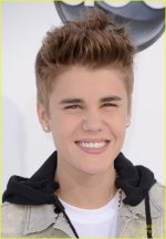 justin-bieber-2012-bbma-01.jpg